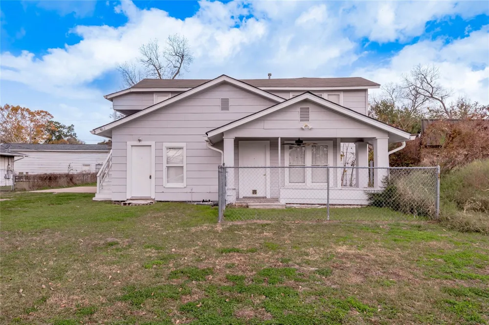 200 W Caroline Street #B Trinity, TX 75862