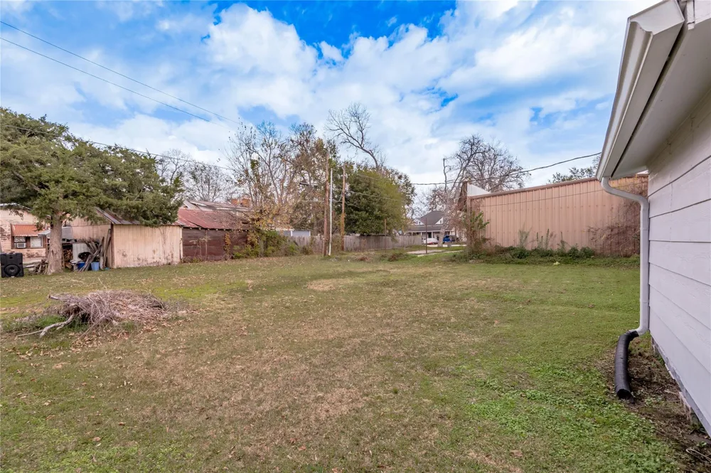 200 W Caroline Street #B Trinity, TX 75862