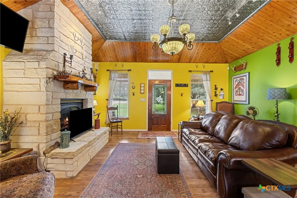 1533 Ranch Rd 1323 Johnson City, TX 78636