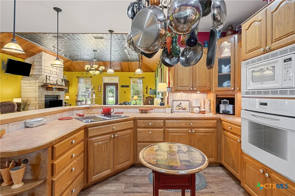 1533 Ranch Rd 1323 Johnson City, TX 78636