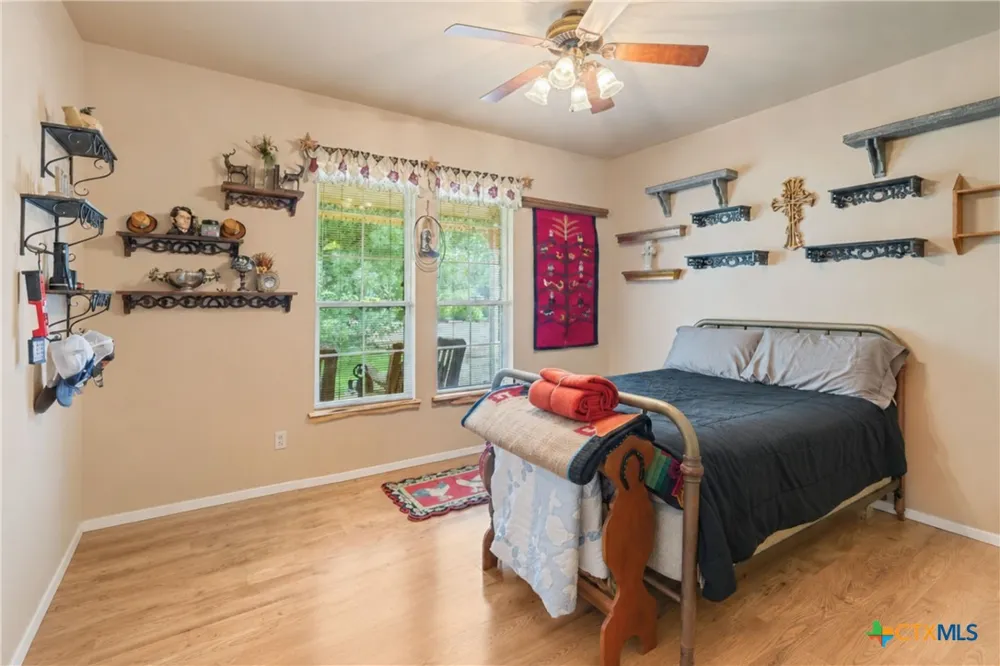 1533 Ranch Rd 1323 Johnson City, TX 78636