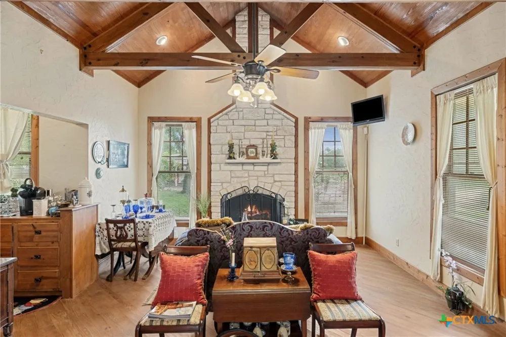 1533 Ranch Rd 1323 Johnson City, TX 78636