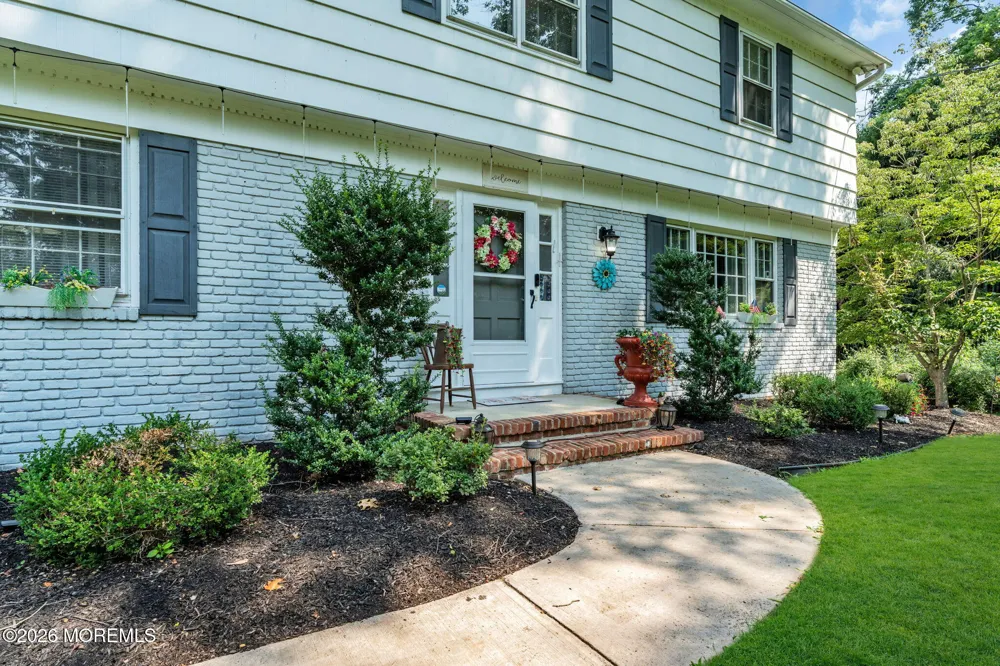 16 Millpond Lane Colts Neck, NJ 07722