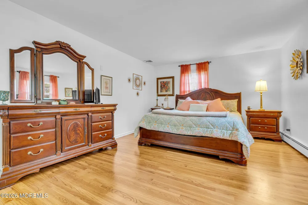 16 Millpond Lane Colts Neck, NJ 07722