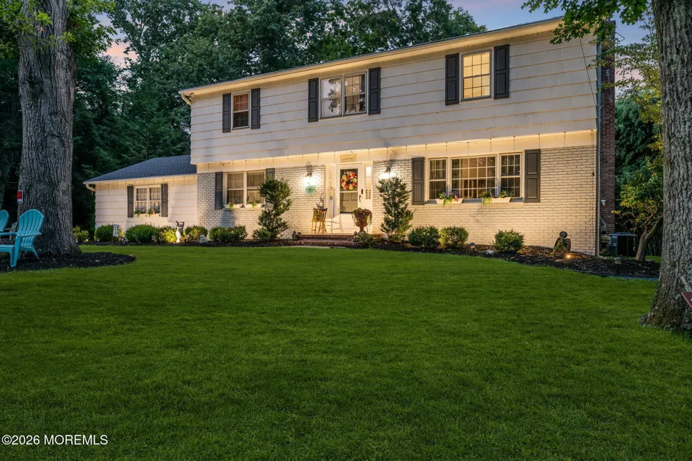 16 Millpond Lane Colts Neck, NJ 07722