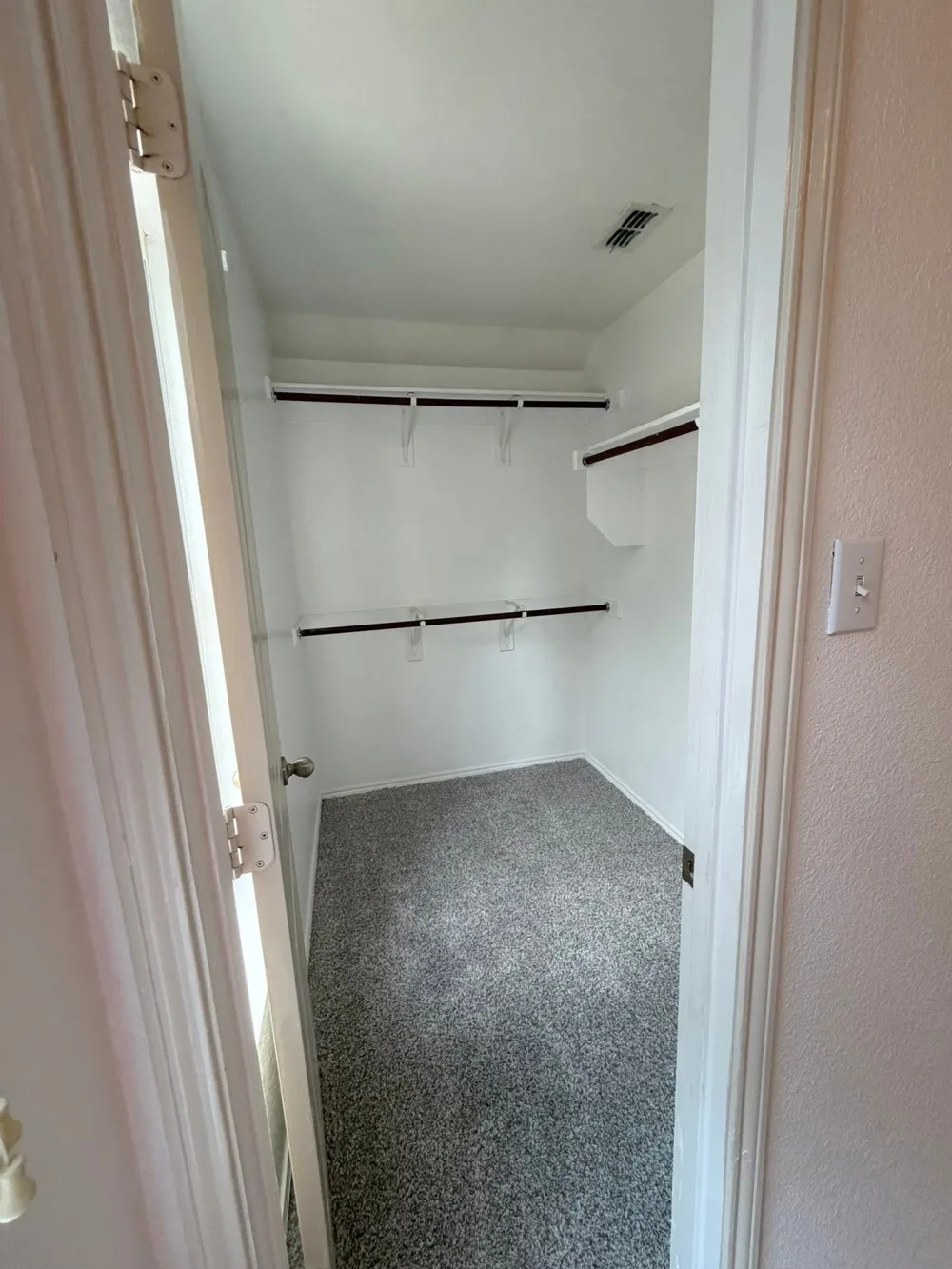 2003 Empire Court Heartland, TX 75126
