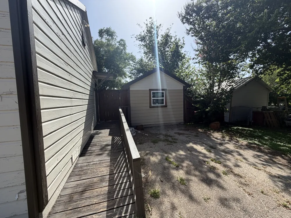 103 S Walnut Street Lampasas, TX 76550
