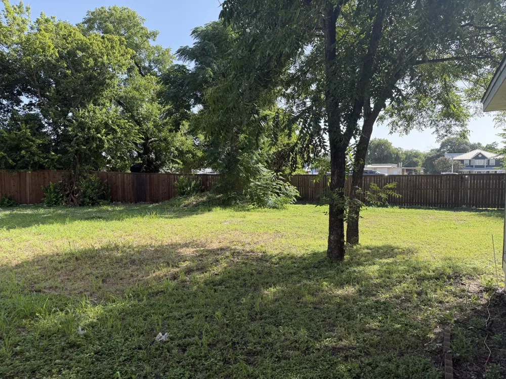 103 S Walnut Street Lampasas, TX 76550