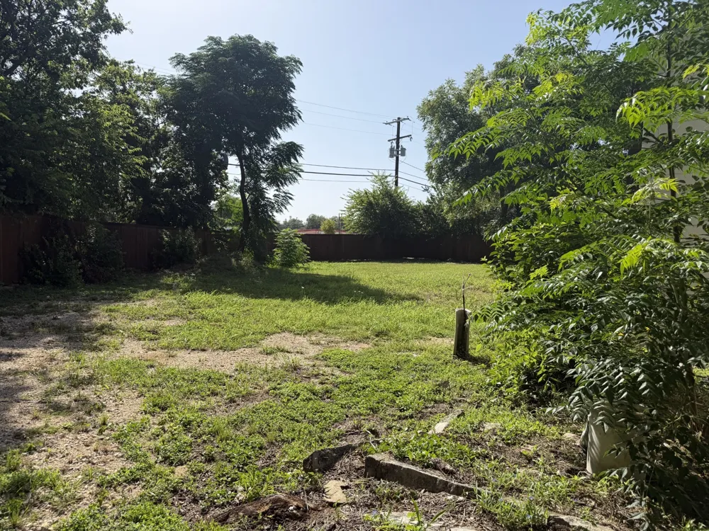 103 S Walnut Street Lampasas, TX 76550