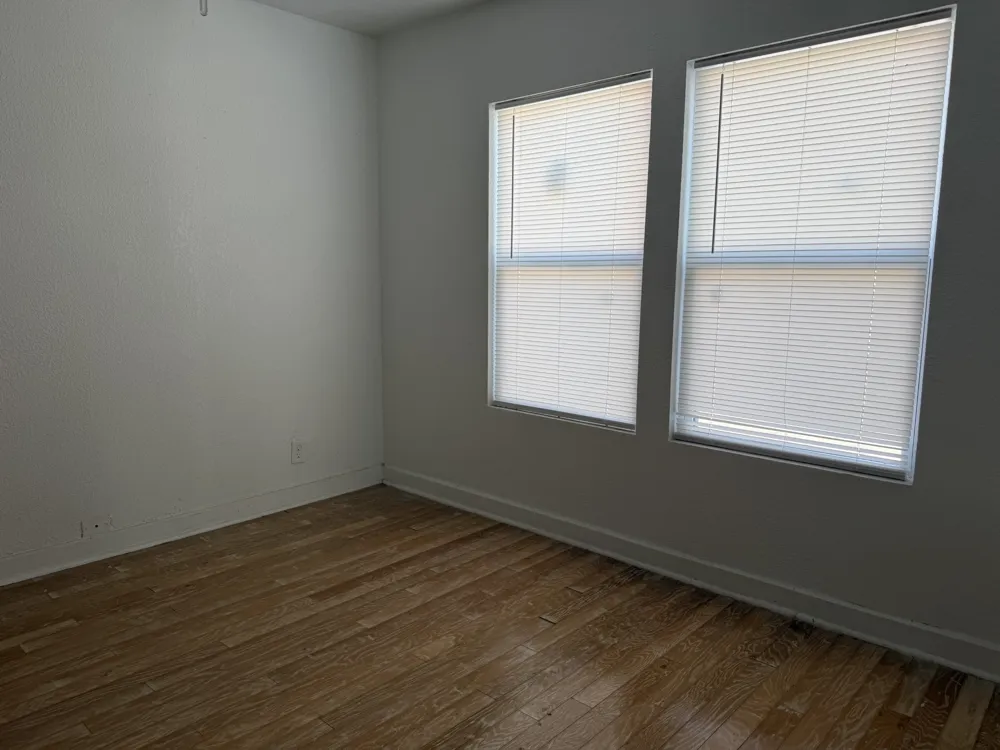 103 S Walnut Street Lampasas, TX 76550