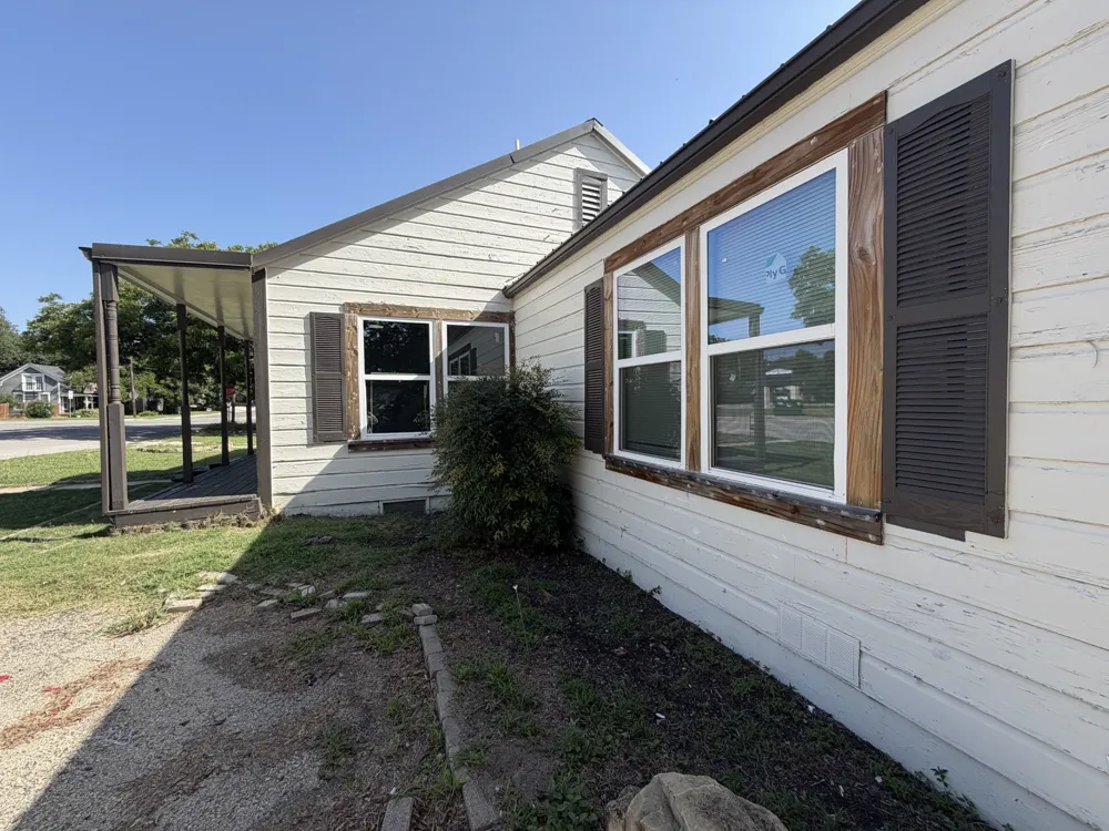 103 S Walnut Street Lampasas, TX 76550