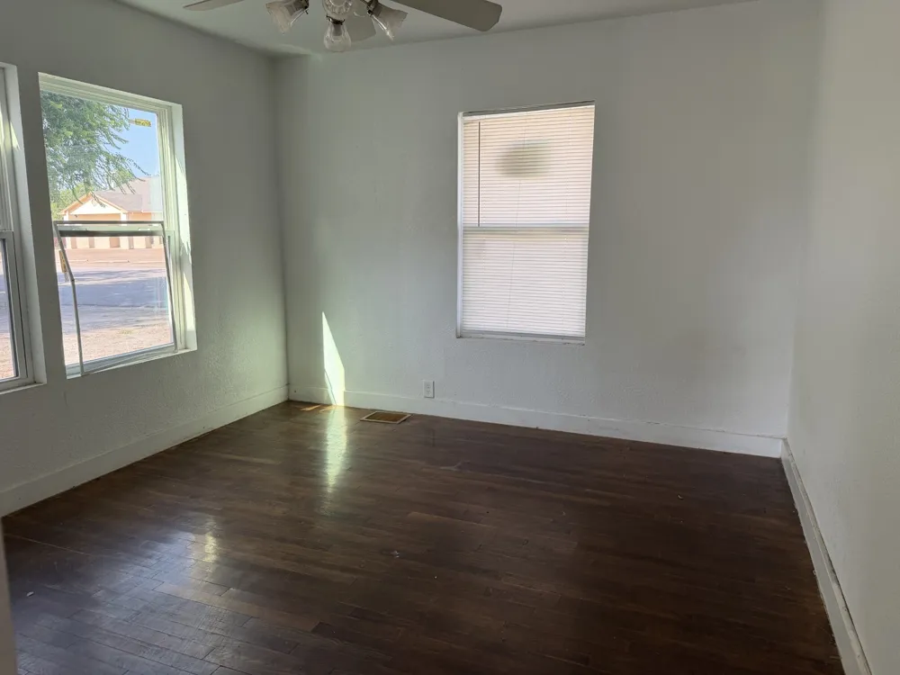 103 S Walnut Street Lampasas, TX 76550