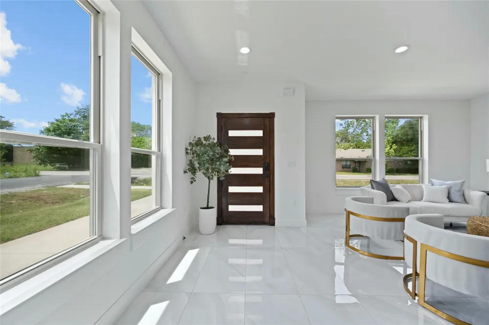 6141 Sachse Street Sachse, TX 75048
