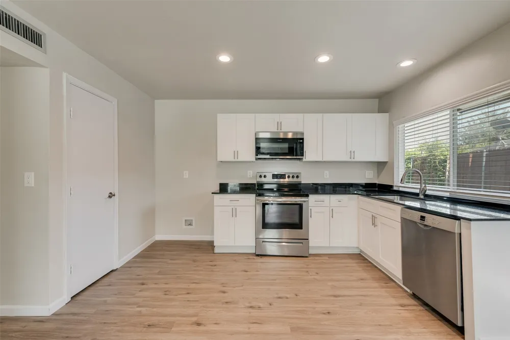 5903 Mimosa Lane Rowlett, TX 75089