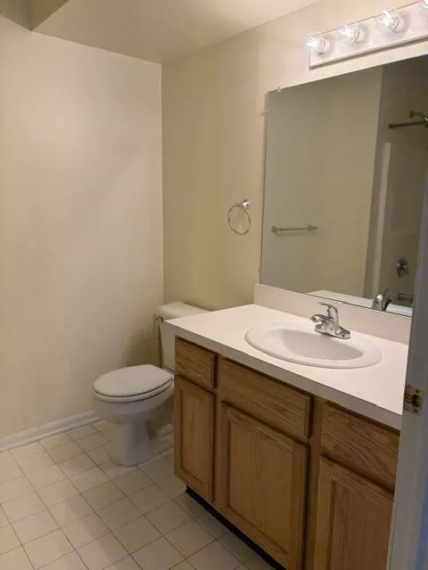 2736 S Knightsbridge Circle Ann Arbor, MI 48105