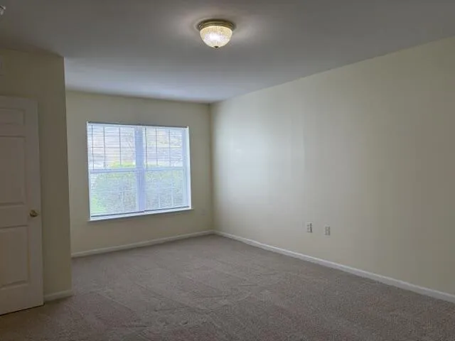 2736 S Knightsbridge Circle Ann Arbor, MI 48105