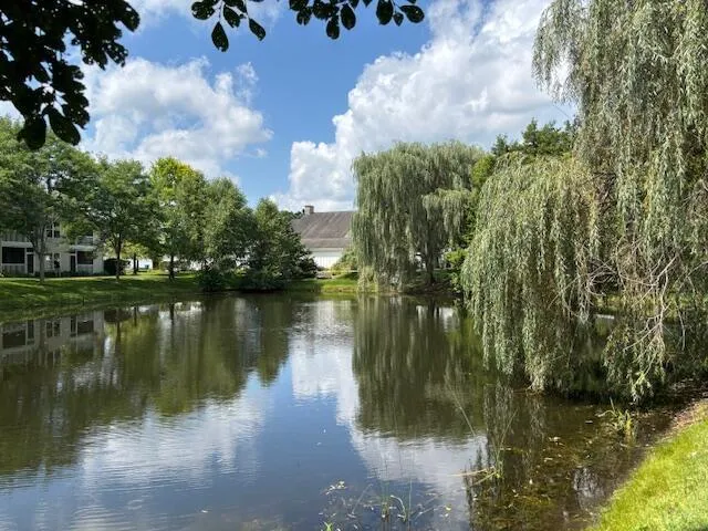 2736 S Knightsbridge Circle Ann Arbor, MI 48105