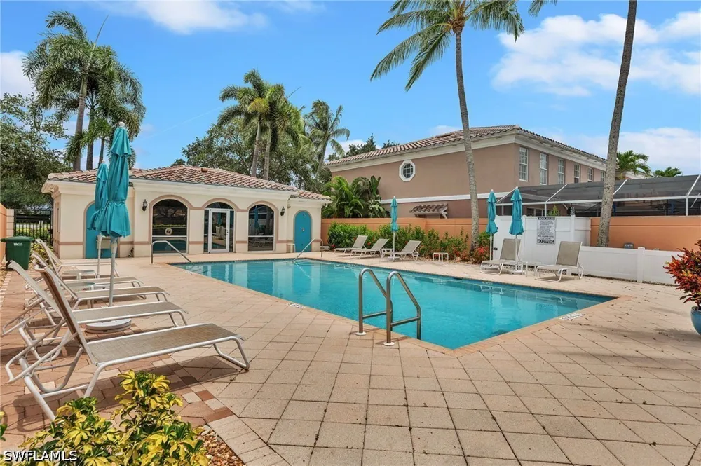 Cove Circle #90 Naples, FL 34119