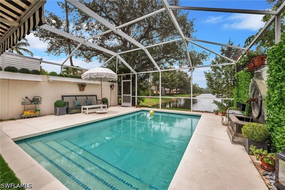 Cove Circle #90 Naples, FL 34119