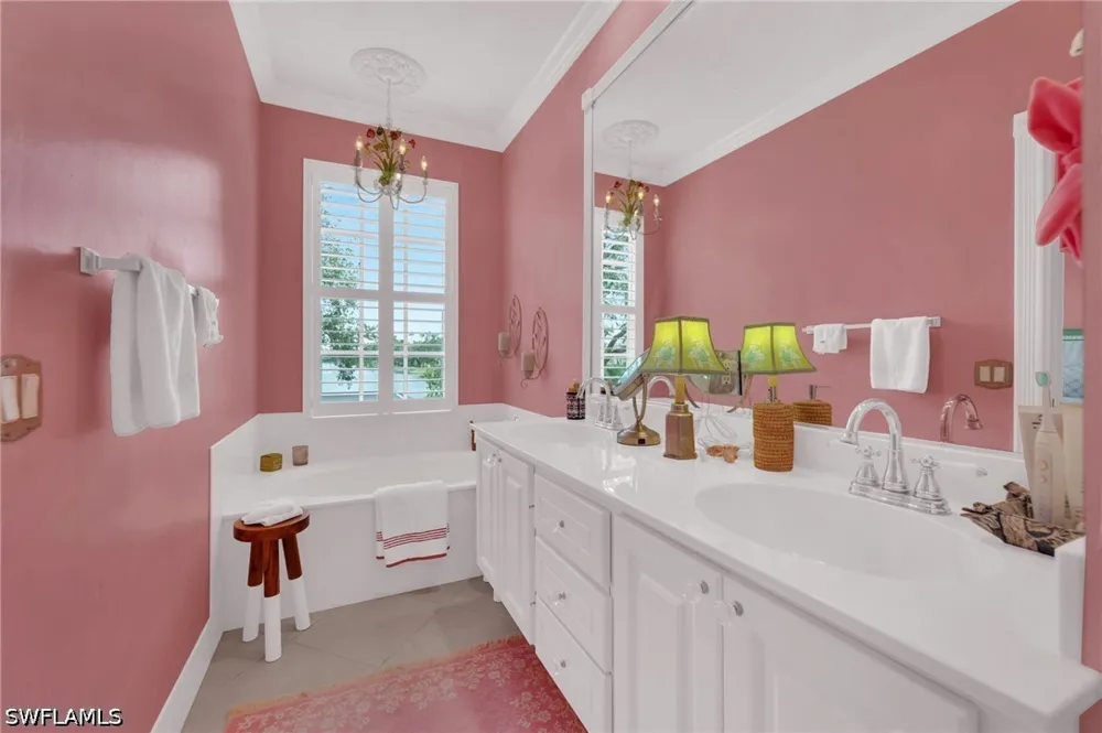 Cove Circle #90 Naples, FL 34119
