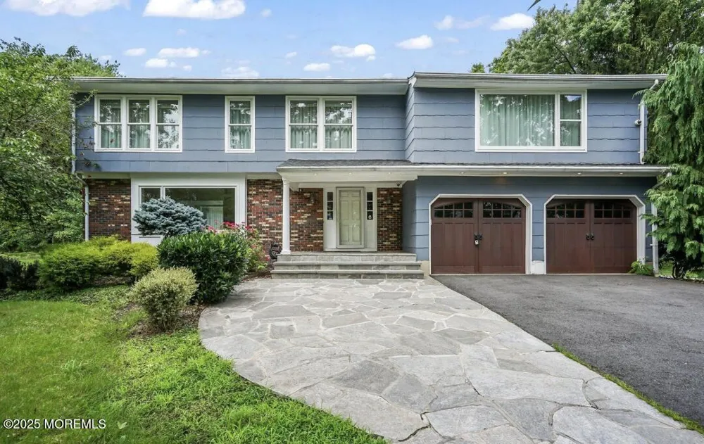14 Kathy Street Kendall Park, NJ 08824