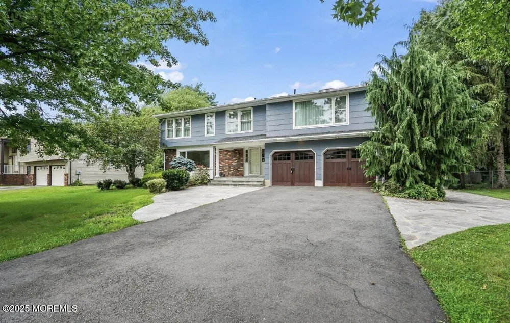 14 Kathy Street Kendall Park, NJ 08824