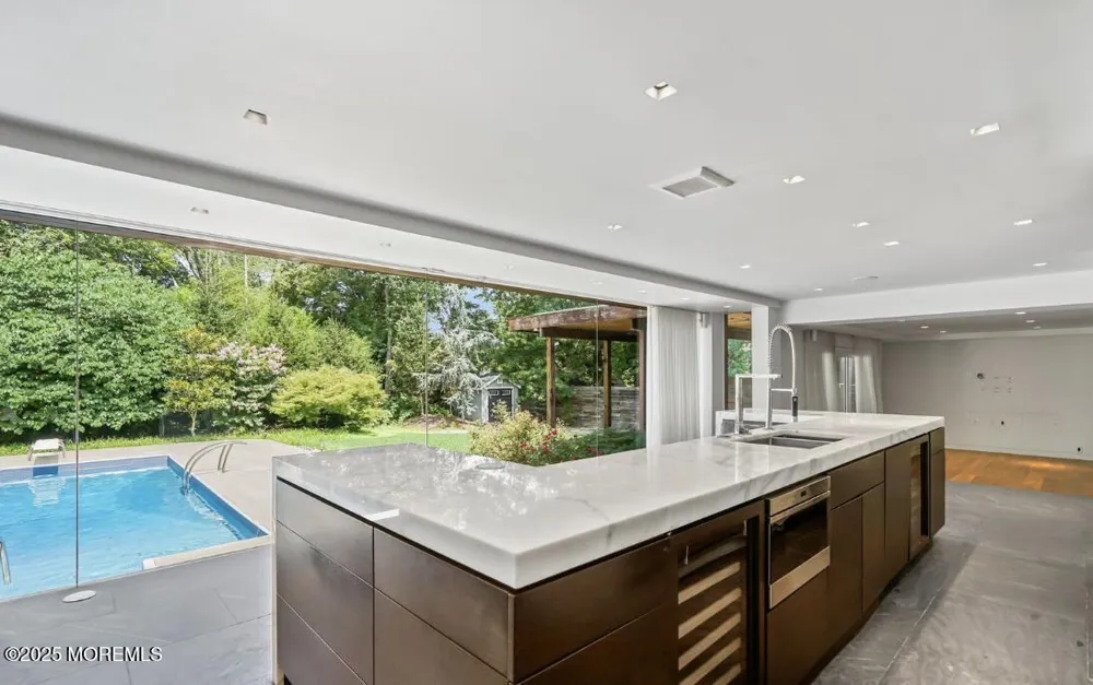 14 Kathy Street Kendall Park, NJ 08824