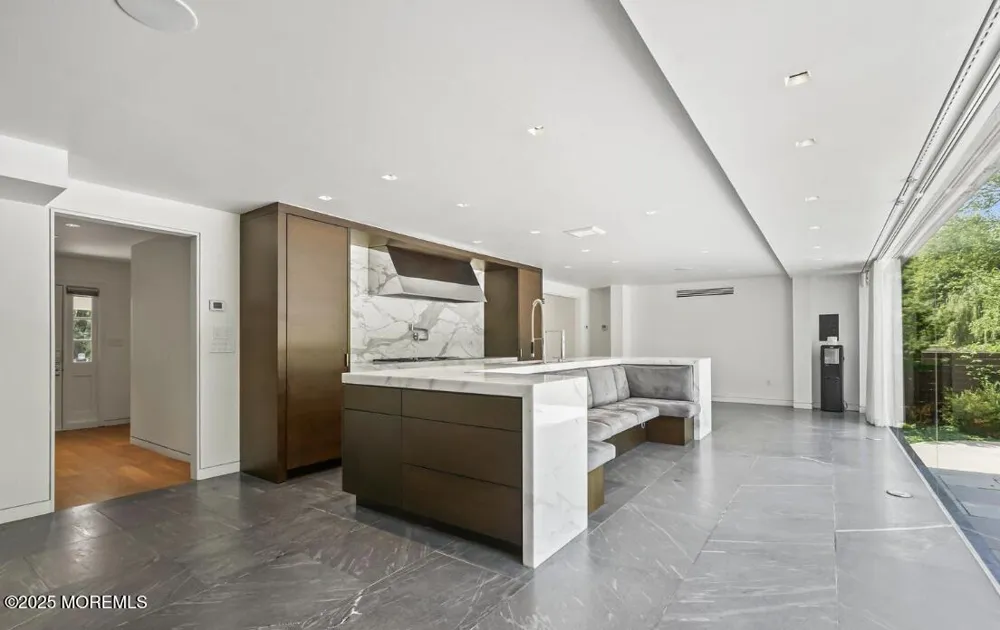 14 Kathy Street Kendall Park, NJ 08824