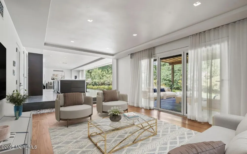 14 Kathy Street Kendall Park, NJ 08824