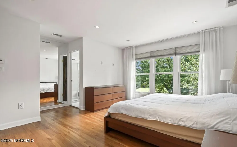 14 Kathy Street Kendall Park, NJ 08824
