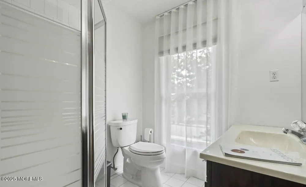 14 Kathy Street Kendall Park, NJ 08824
