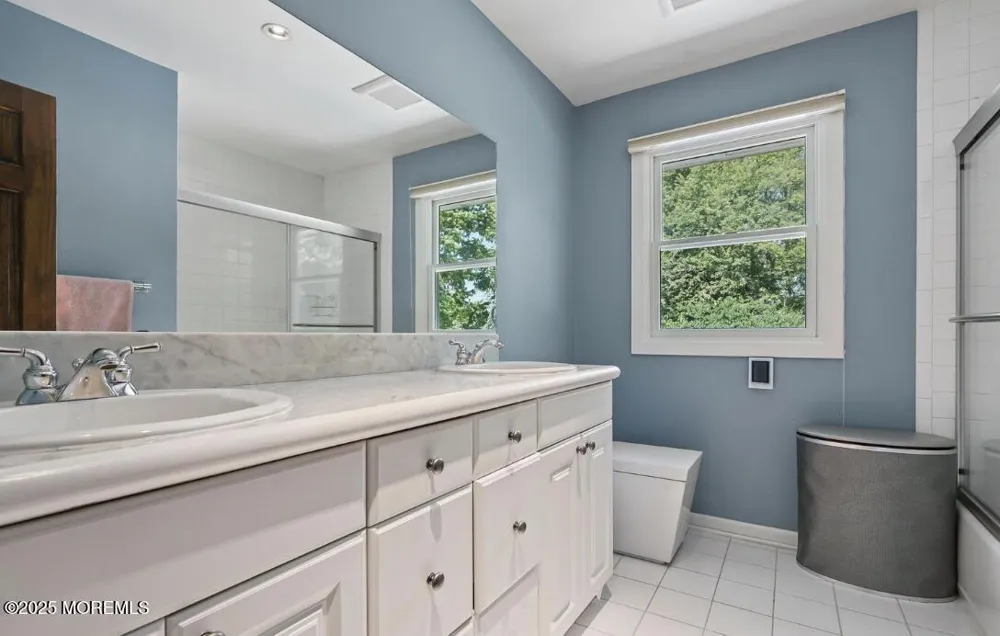 14 Kathy Street Kendall Park, NJ 08824