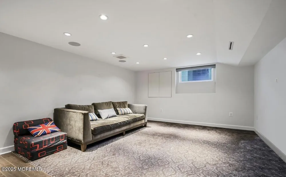 14 Kathy Street Kendall Park, NJ 08824