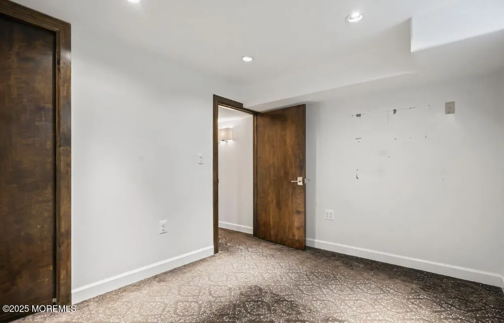 14 Kathy Street Kendall Park, NJ 08824