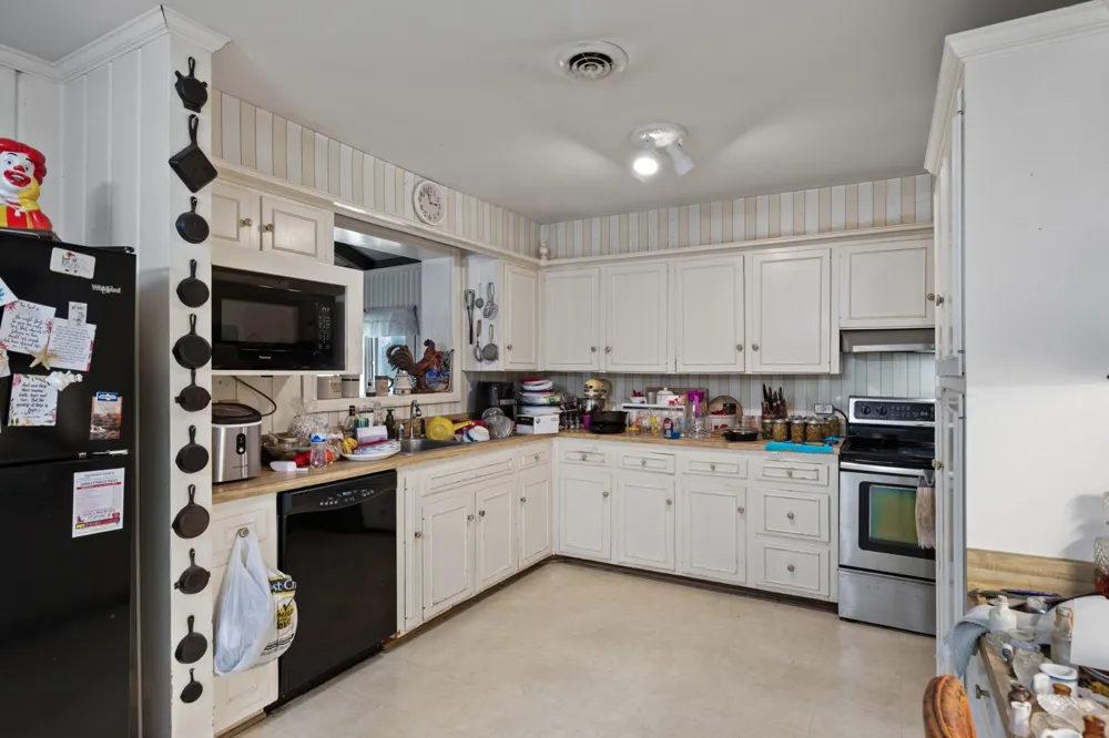 215 Shevel Dr Goodlettsville, TN 37072
