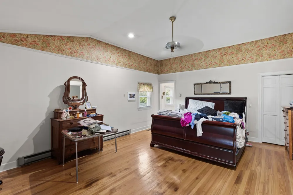 215 Shevel Dr Goodlettsville, TN 37072