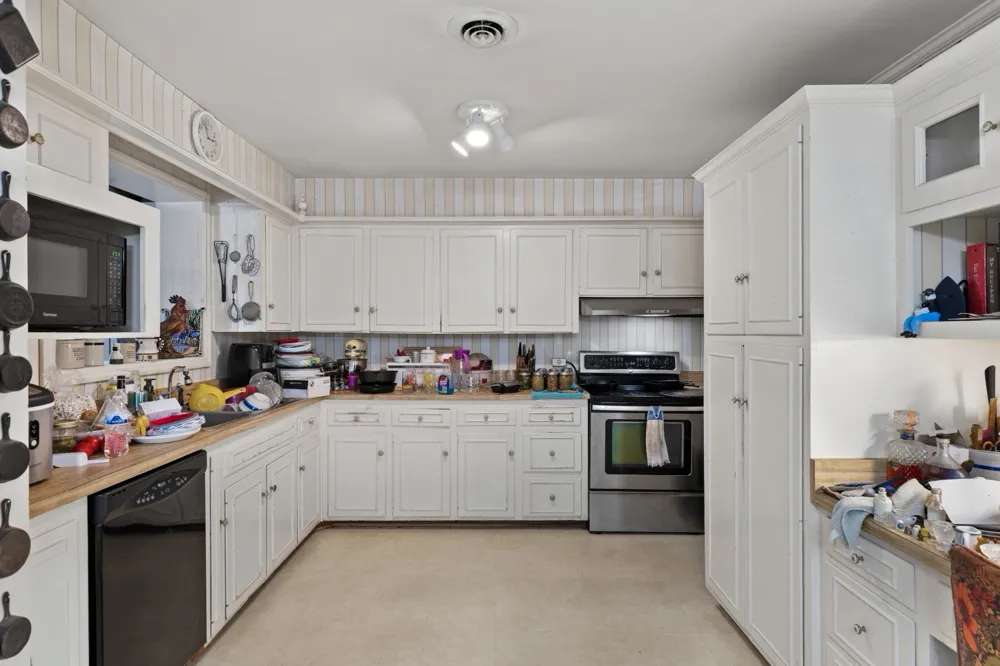 215 Shevel Dr Goodlettsville, TN 37072