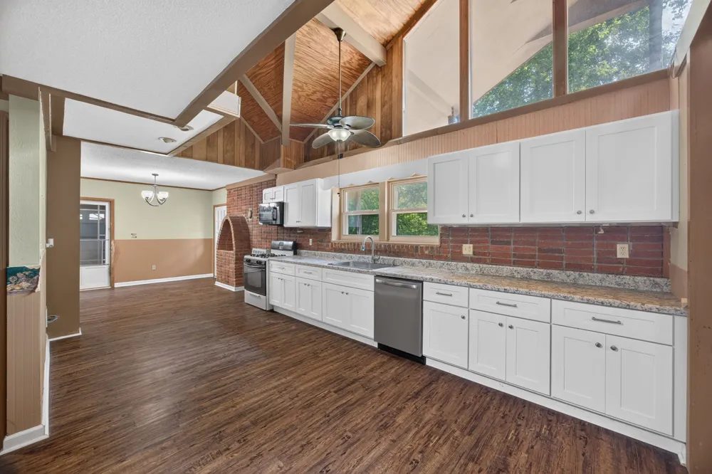 3510 Blackburn Hill Dr Cookeville, TN 38501