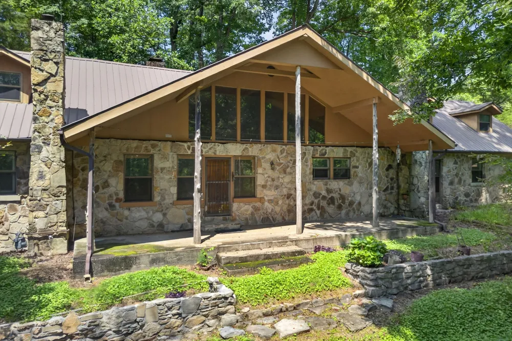 3510 Blackburn Hill Dr Cookeville, TN 38501