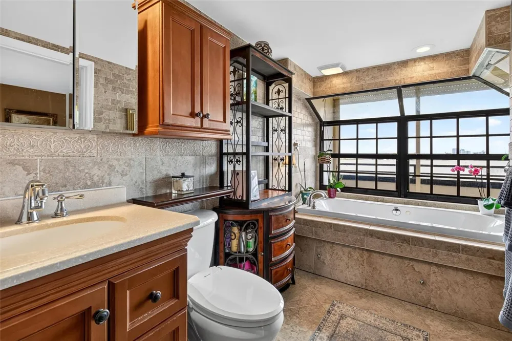 744 MARINA POINT DRIVE #7440 Daytona Beach, FL 32114
