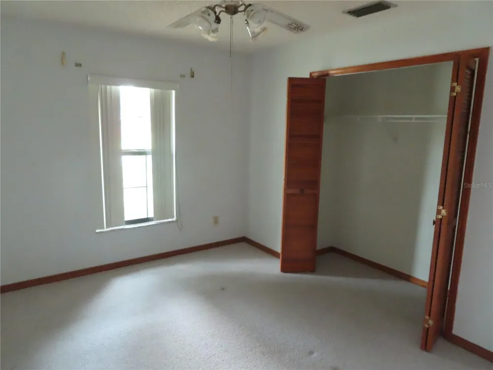 2016 AMESBURY DRIVE Auburndale, FL 33823