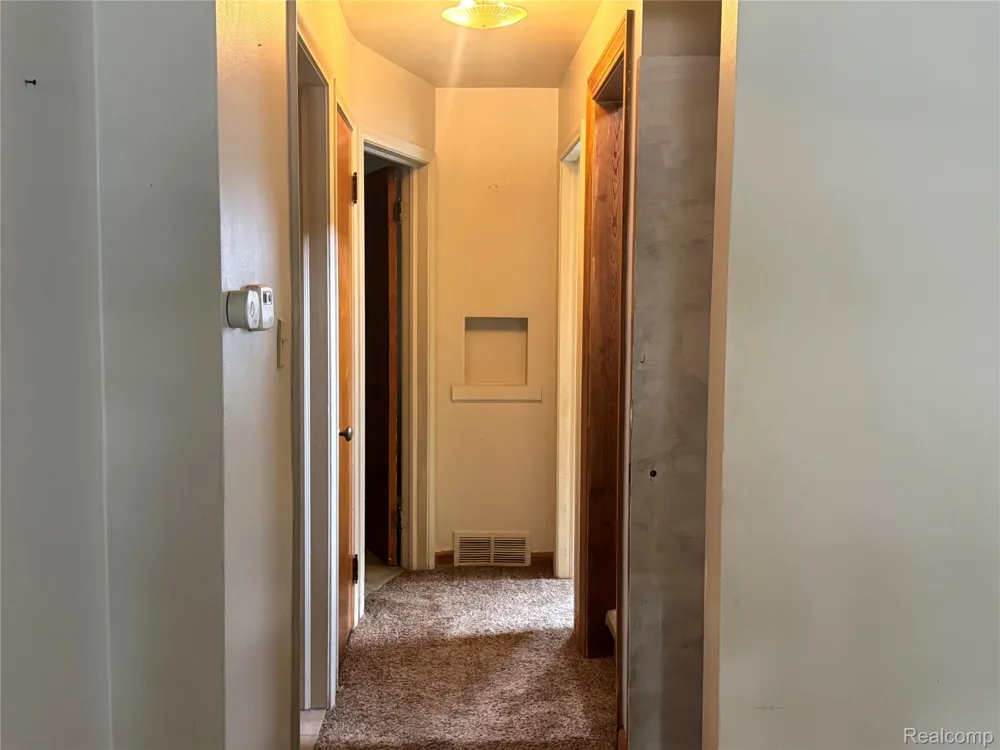 19150 Glenmore Redford Charter Township, MI 48240