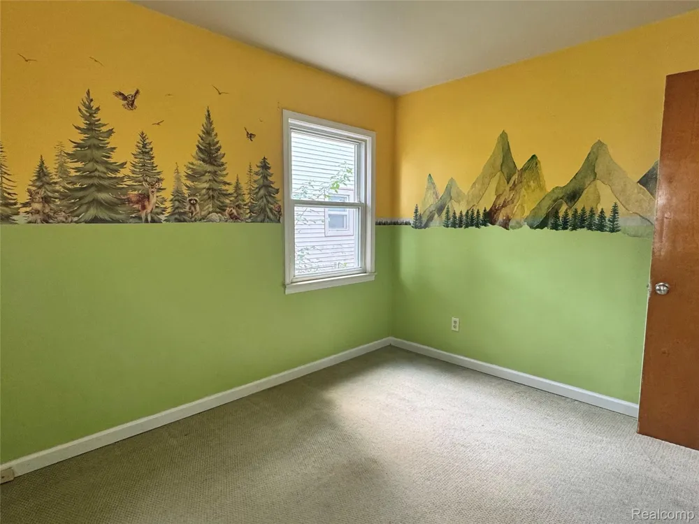 19150 Glenmore Redford Charter Township, MI 48240