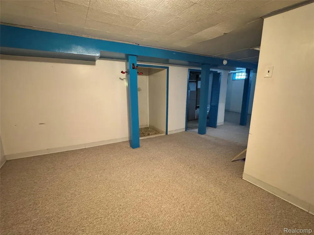 19150 Glenmore Redford Charter Township, MI 48240