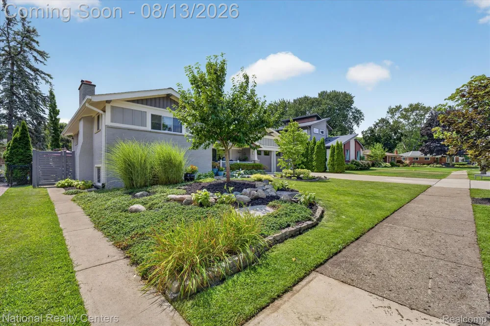 1419 Carol Avenue Plymouth City, MI 48170