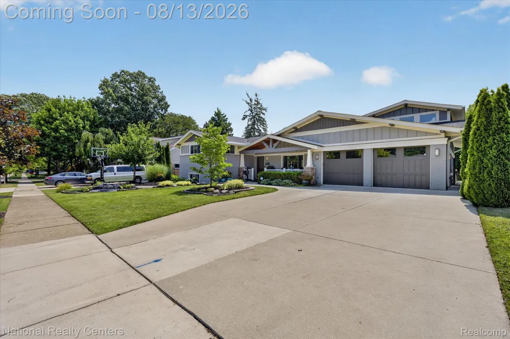 1419 Carol Avenue Plymouth City, MI 48170