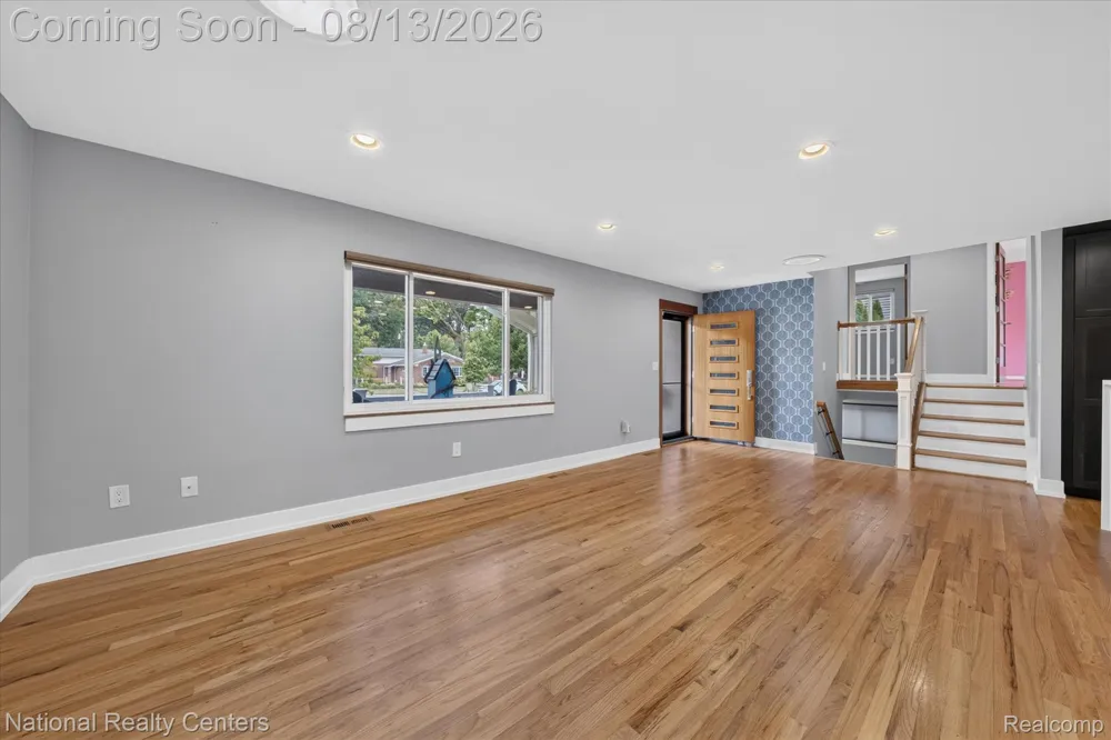 1419 Carol Avenue Plymouth City, MI 48170