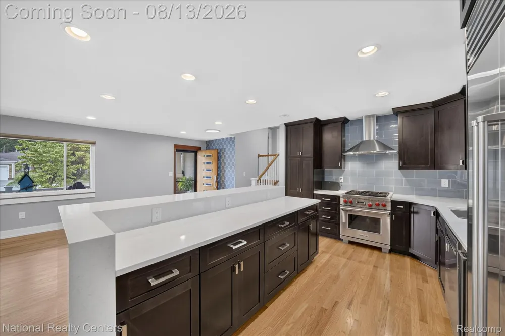 1419 Carol Avenue Plymouth City, MI 48170