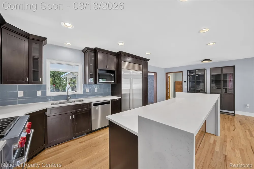 1419 Carol Avenue Plymouth City, MI 48170