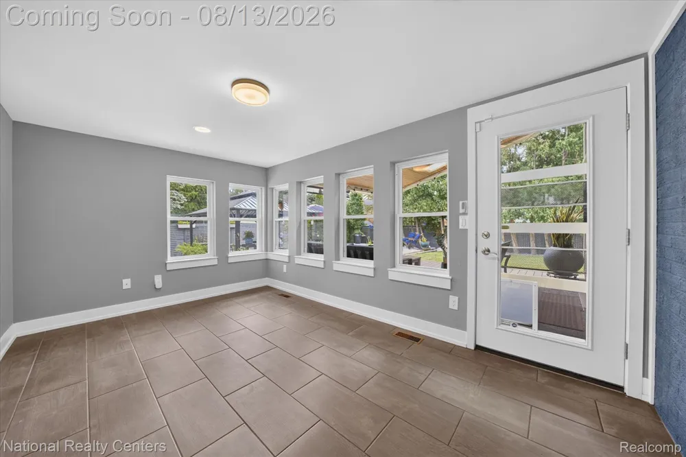 1419 Carol Avenue Plymouth City, MI 48170